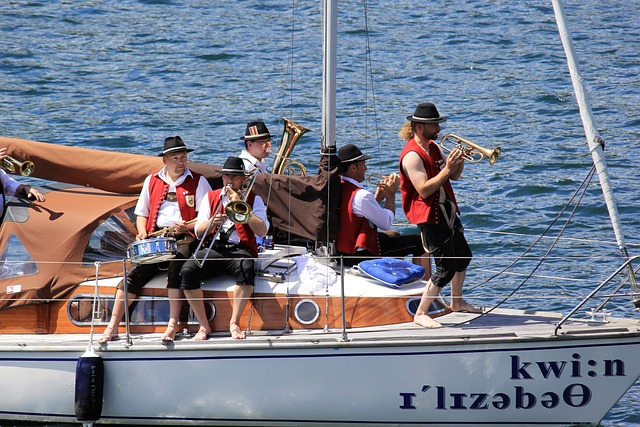 州足球俱乐 州足球俱乐